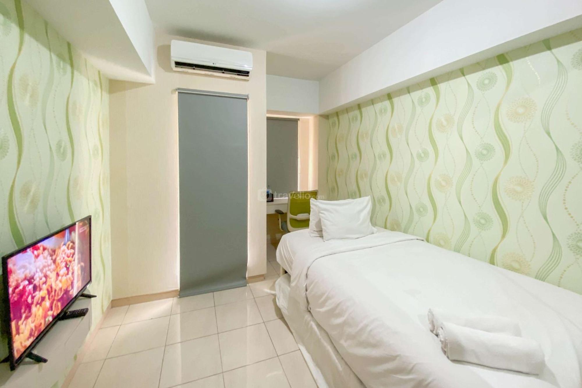 Good And Homey At Springlake Summarecon By Travelio * Bekasi