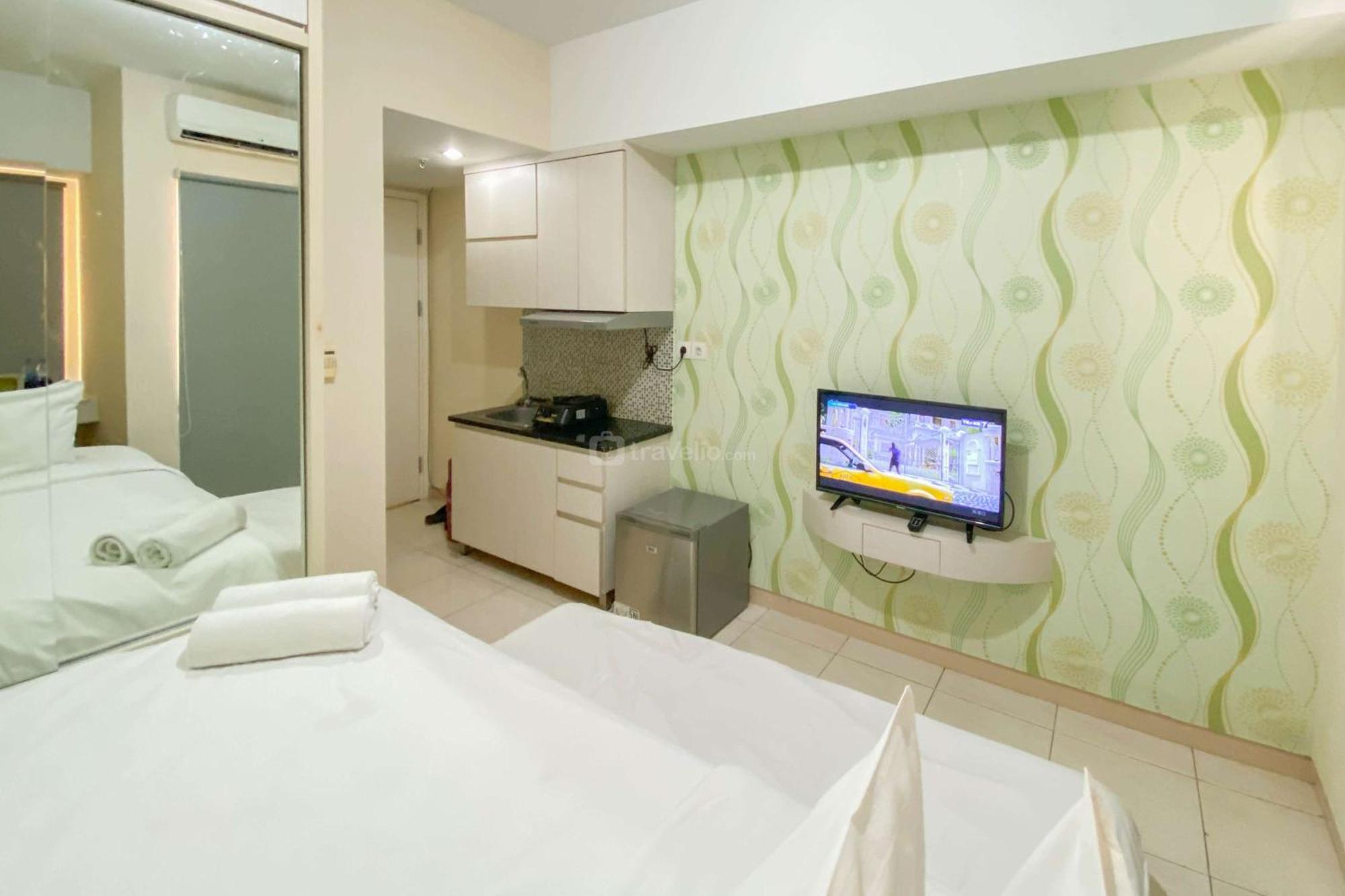 Good And Homey At Springlake Summarecon By Travelio * Bekasi